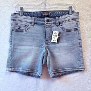 LL Bean Signature Shorts Women Sz 2 Light Wash Denim 5" Inseam Stretch‎ NWT